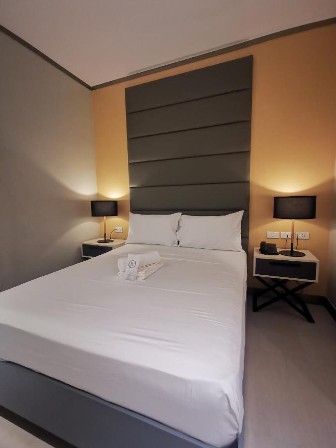 Yes Hotel Pandi Bulacan Экстерьер фото