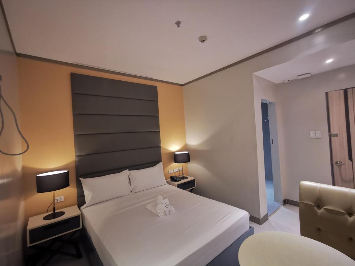 Yes Hotel Pandi Bulacan Экстерьер фото