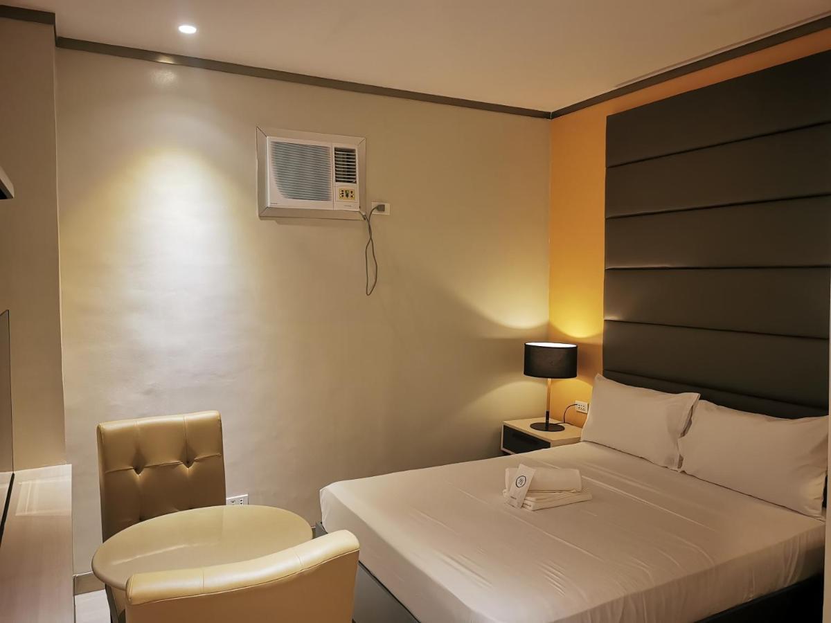 Yes Hotel Pandi Bulacan Экстерьер фото