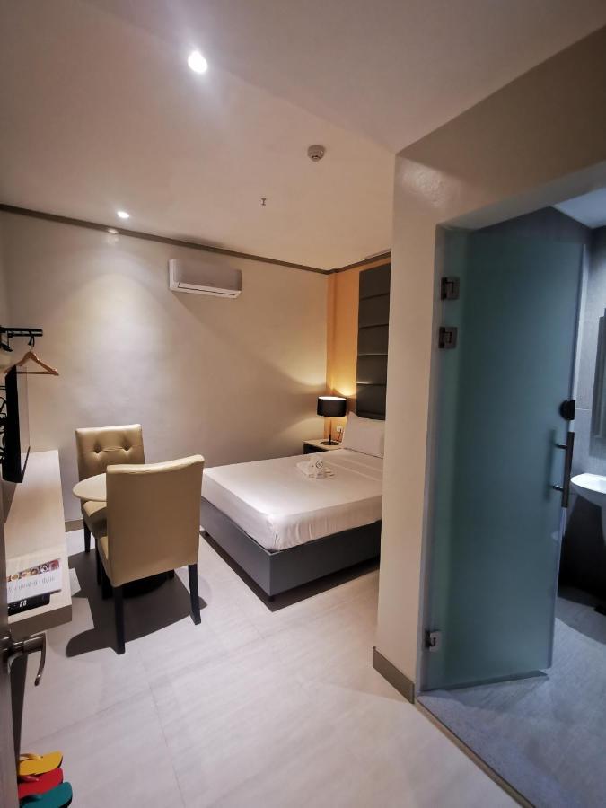 Yes Hotel Pandi Bulacan Экстерьер фото