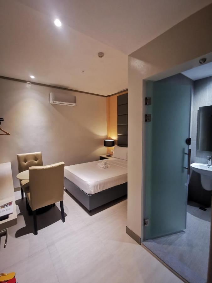 Yes Hotel Pandi Bulacan Экстерьер фото